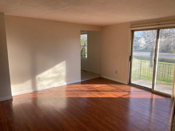 1310 Center Rd APT 2