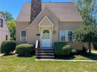 4176 W 208th St, Fairview Park, OH