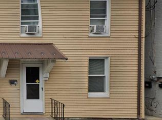 17 S Washington St, Greencastle, PA 17225