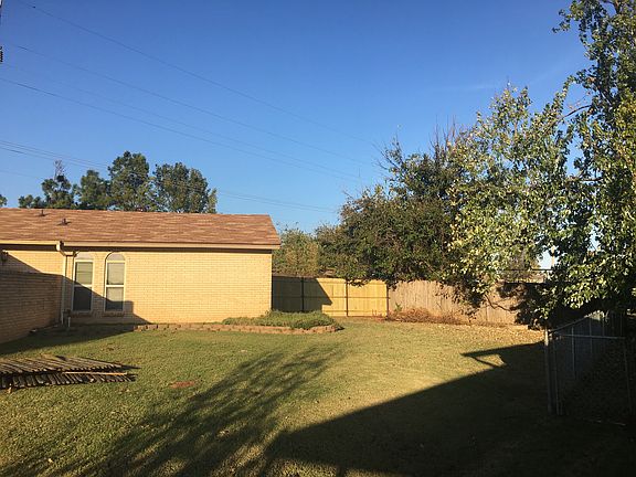 2nd image of 513 Greenwood Dr