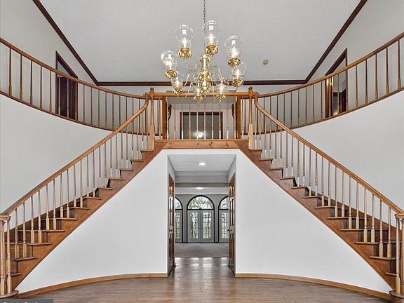 5th image of 3 Mansion Hill Dr