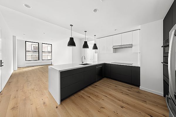1st image of 118 W 27th St #3R
