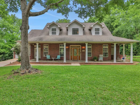 69 Lake Oaks Circle, Coldspring, TX 77331