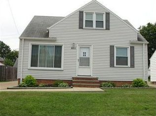 8811 Torrance Ave, Brooklyn, OH