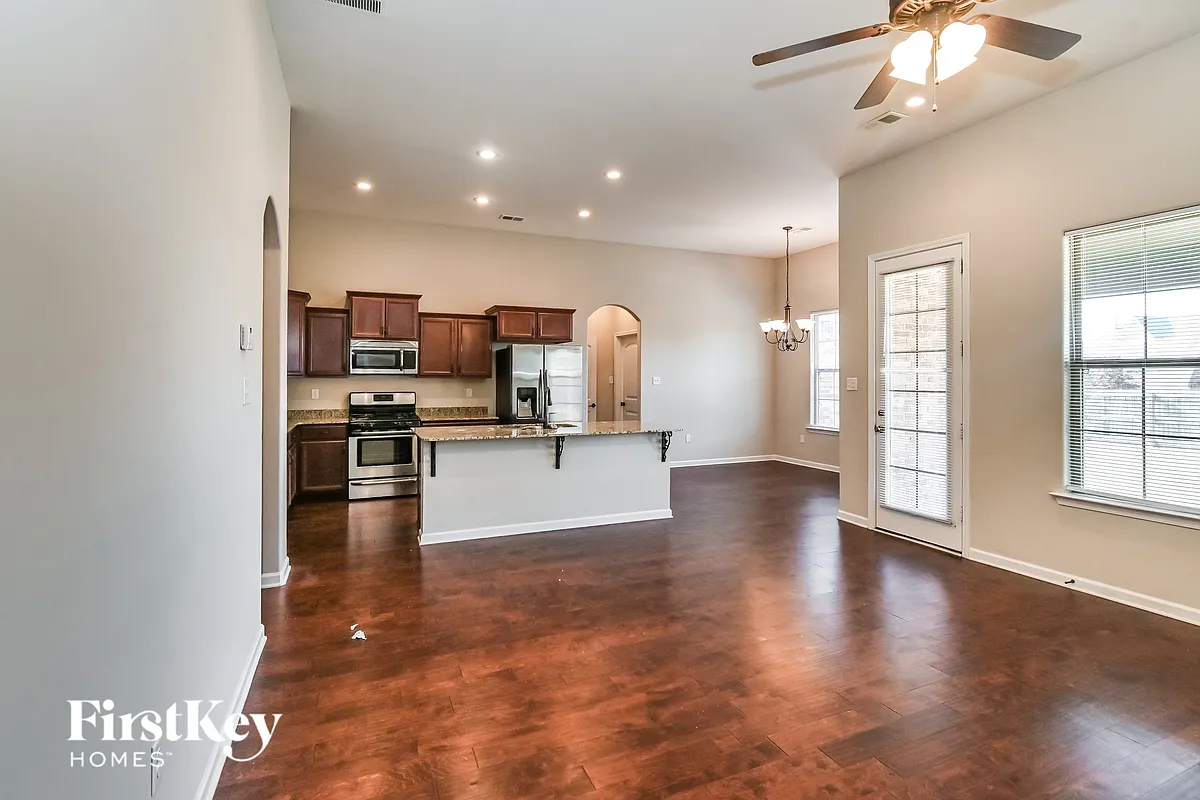 Building Photo - 440 Hidden Meadows Cv