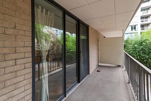 2201 L St NW Photo 1