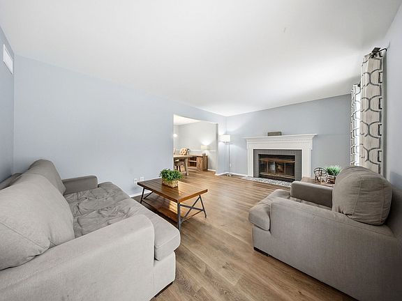 3rd image of 1527 Williams Ave