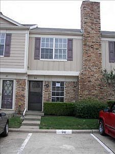 5th image of 613 Carriagehouse Ln APT 6D