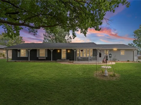 1002 N Jefferson St, Carrollton, MO 64633