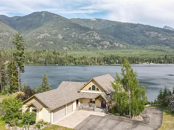 2nd image of 10 Northshore Dr