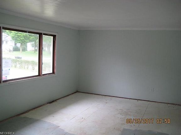 4th image of 5854 Noel St