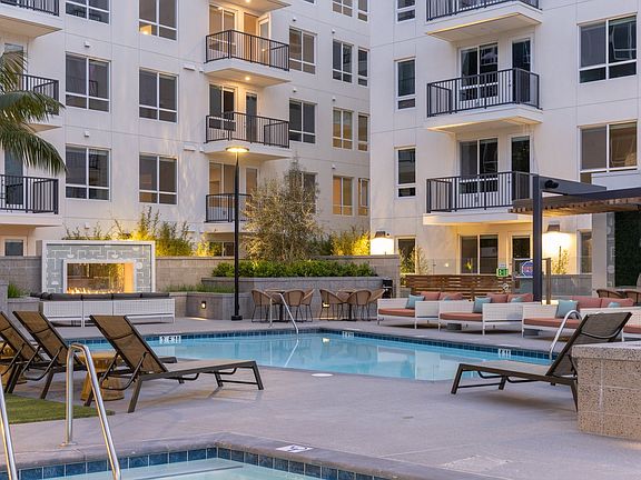 3rd image of 610 Del Sol Dr #3494071