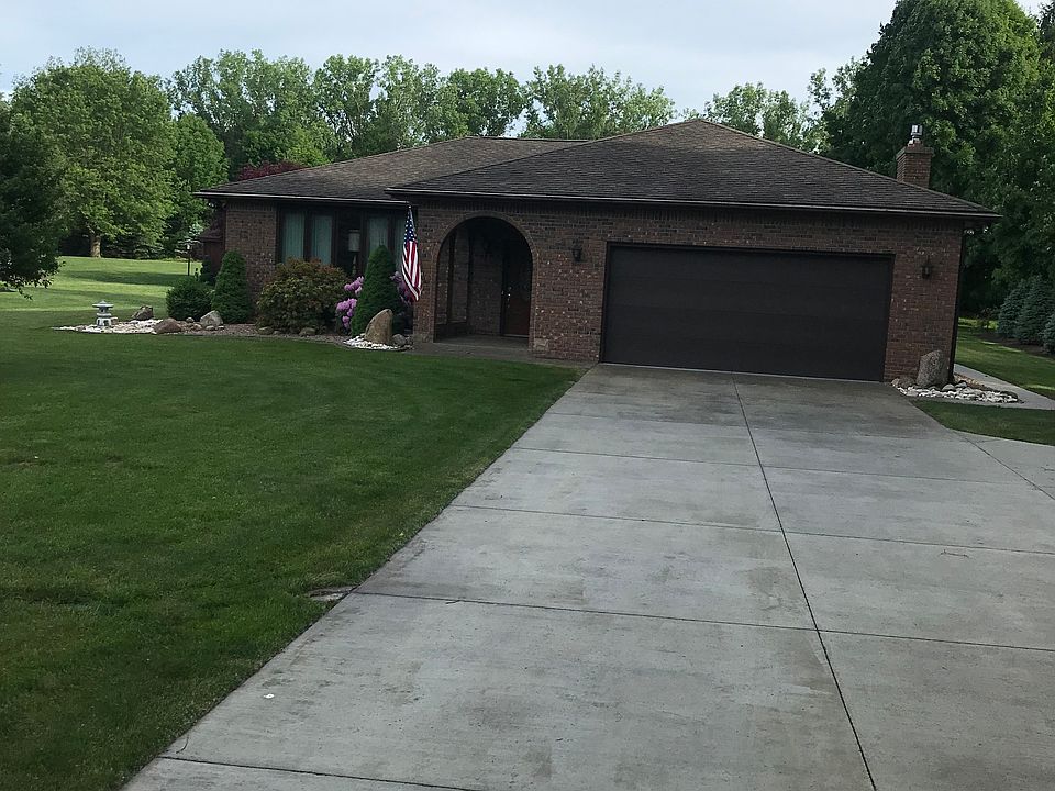 1st image of 6 Hidden Valley Dr