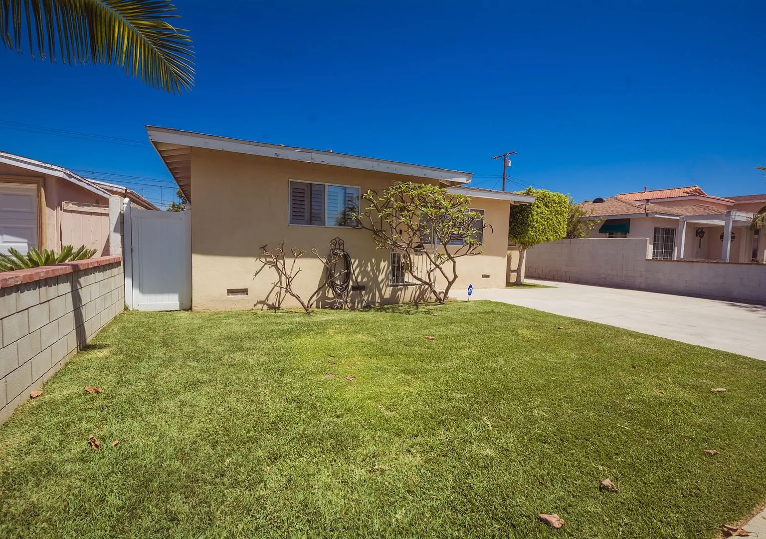 11433 Littchen Street, Norwalk CA 90650 SFR 3 Bedroom, 1.75 Bathroom, 2 Car Gr- For Rent — Photo 3