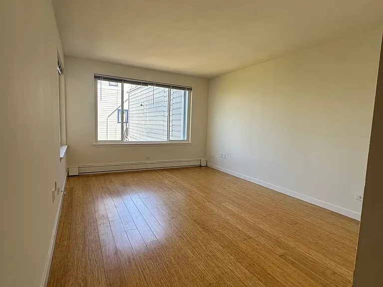195 Collingwood St #1124R — Photo 1