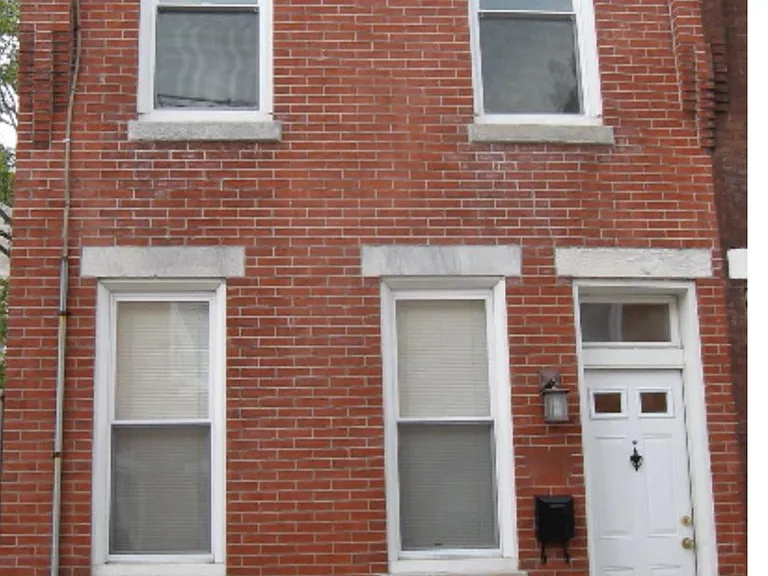 2331 E Harold St — Photo 1