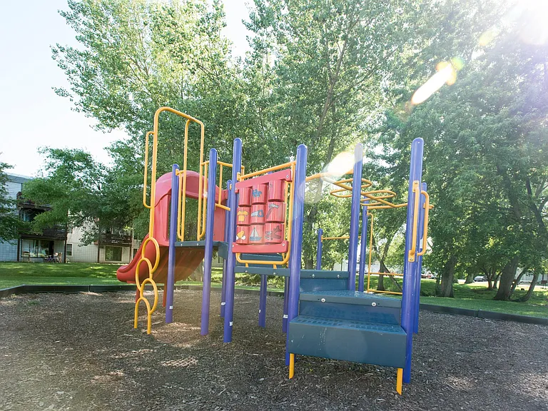 Brentwood Apartments Playground