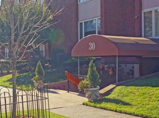 30 Blackstone Blvd APT 102, Providence, RI 02906