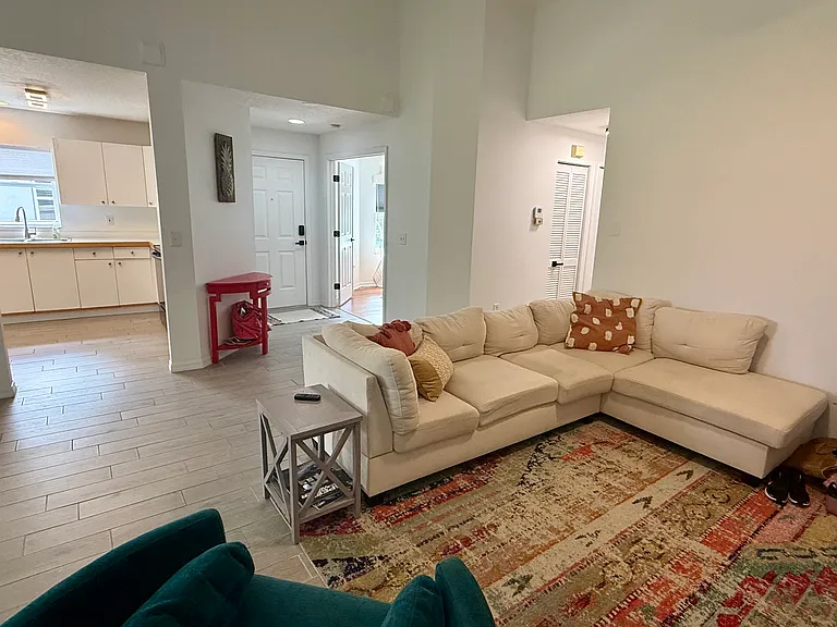 1608 Fairway Oaks Dr — Photo 11