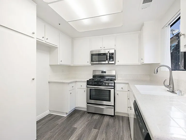 2567 Orange Ave — Photo 14