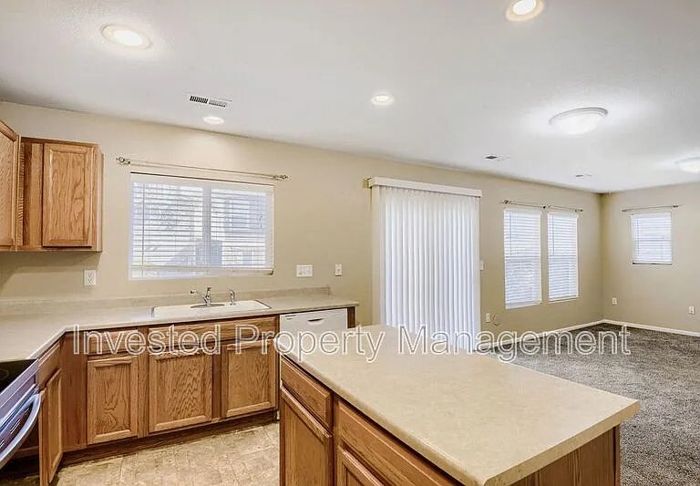 11602 Fenwick Cir — Photo 7