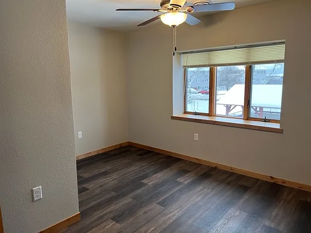 Sunset Place Apartments — Photo 75
