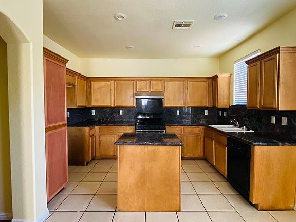 4th image of 4948 Caprock Canyon Ave