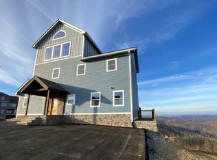 708 Bear Walk Way, Gatlinburg, TN 37738