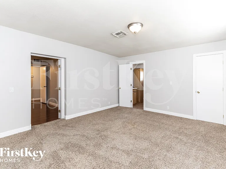 1692 S Capistrano Ave — Photo 9