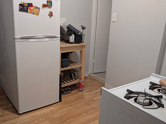 5th image of 334 E 65th St APT 31