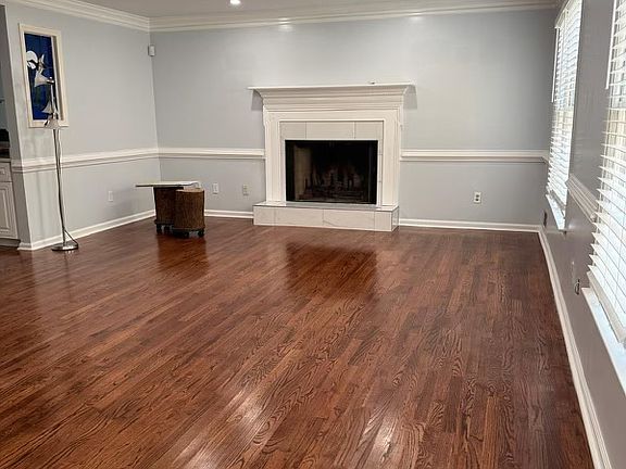 3rd image of 983 Bridgegate Dr NE
