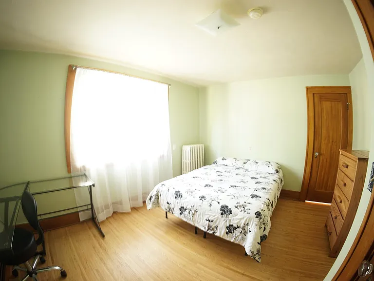 121 Crittenden Blvd — Photo 20
