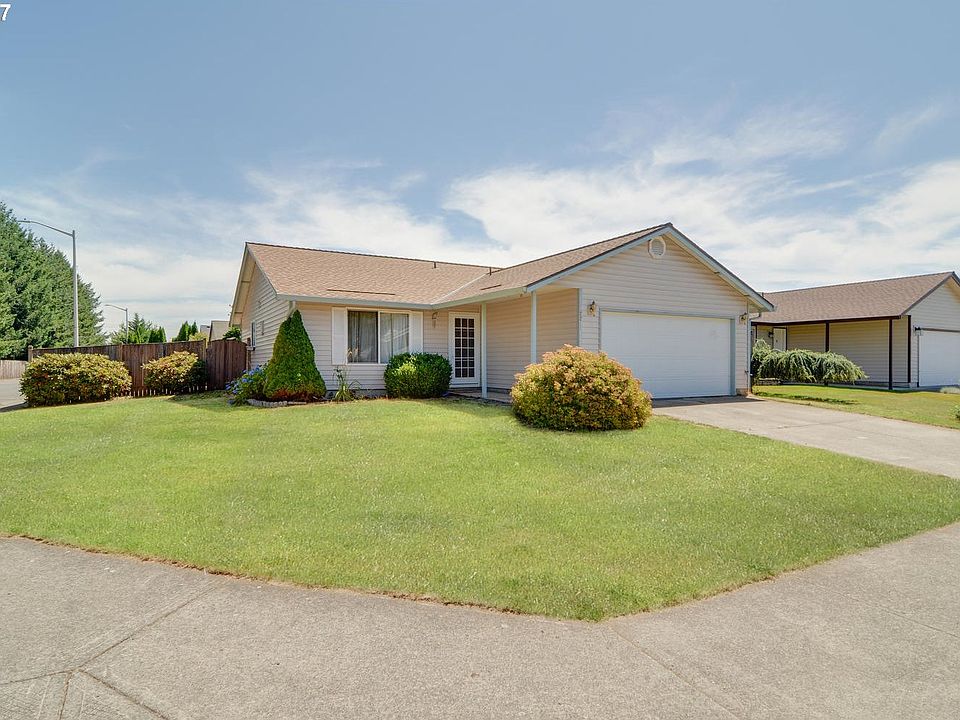 1st image of 2211 NE 170th Ave