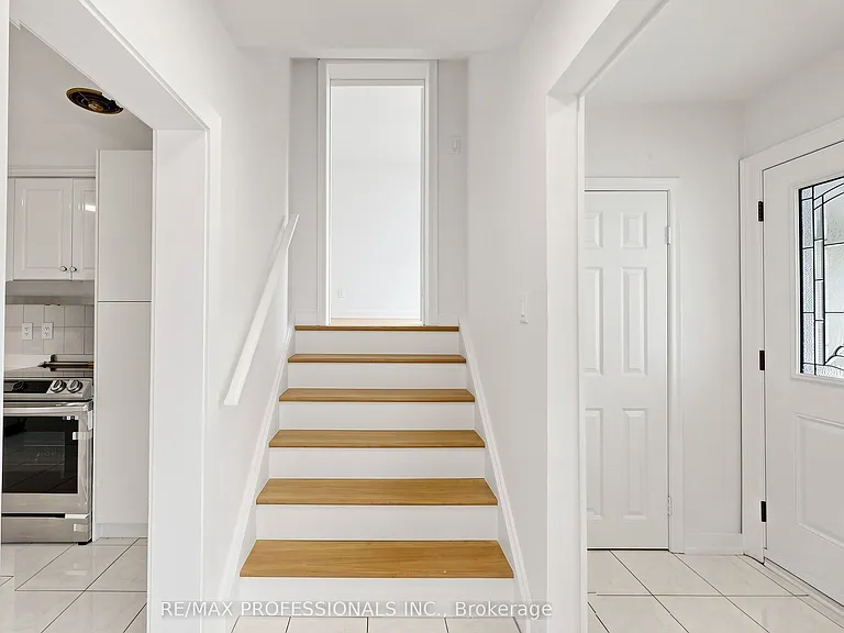 25 Carsbrooke Rd — Photo 11