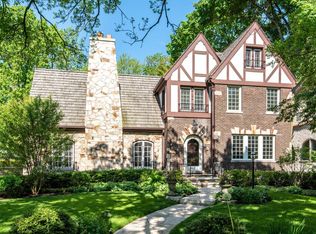 2412 Lincolnwood Dr, Evanston, IL 60201