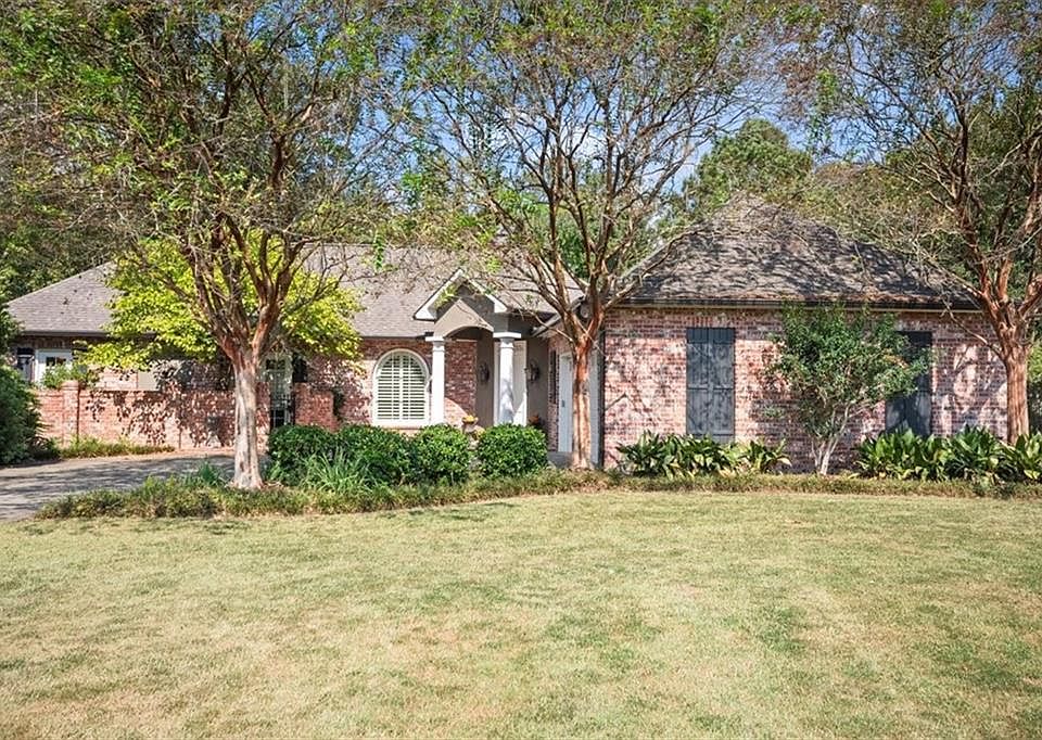 1st image of 5621 Hilltop Cir