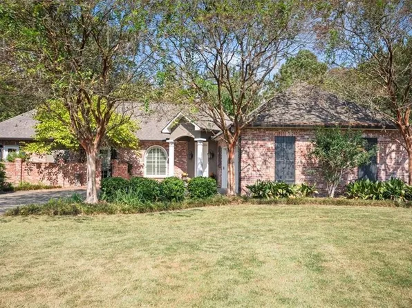 5621 Hilltop Cir, Saint Francisville, LA 70775