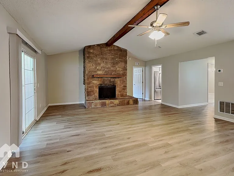 10958 Mandarin Station Dr E — Photo 2