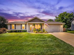 6402 High Meadow Dr, O'Fallon, MO 63368