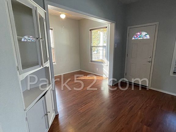 2nd image of 3012 S Melrose St