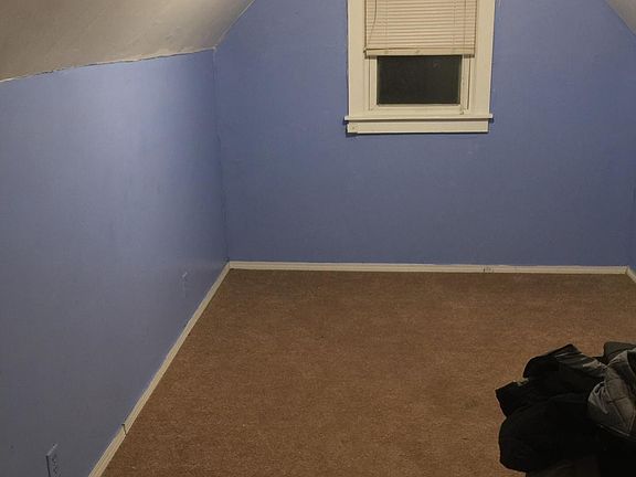 3rd image of 1619 E Jackson St #3
