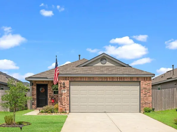 14346 High Hill Dr, Conroe, TX 77303