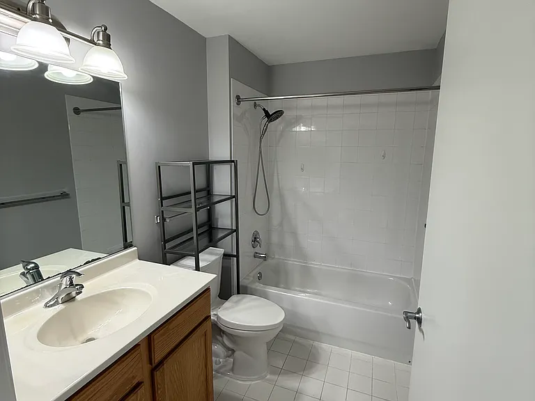 100 N Hermitage Ave #515 — Photo 18