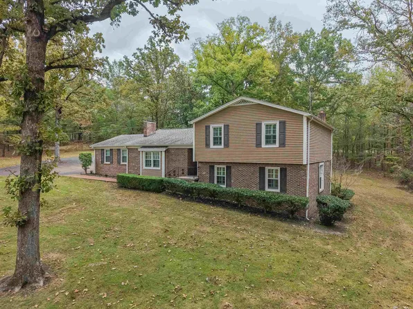 231 Sibley Dr, Selmer, TN 38375