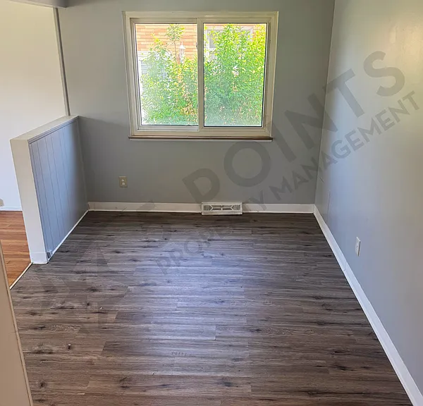 927 E 216th St #1 — Photo 25