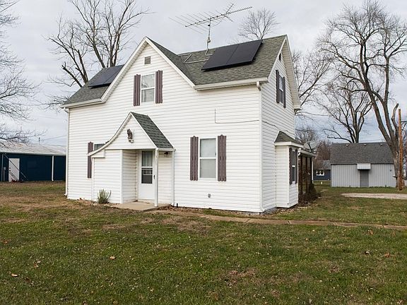 3rd image of 325 E Main St