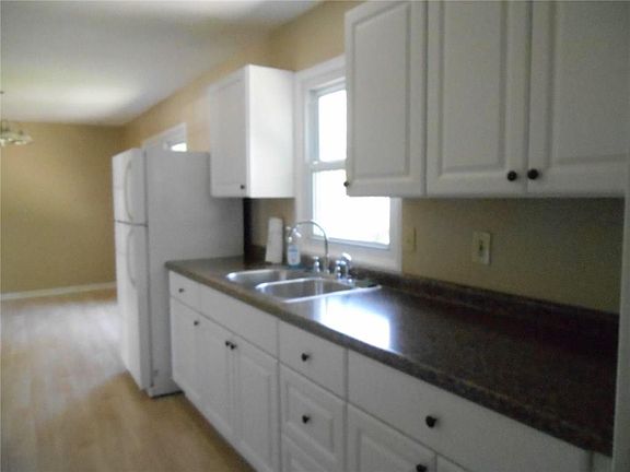 5th image of 204 N Grace Ave