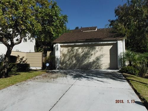 Detached Garage front facing