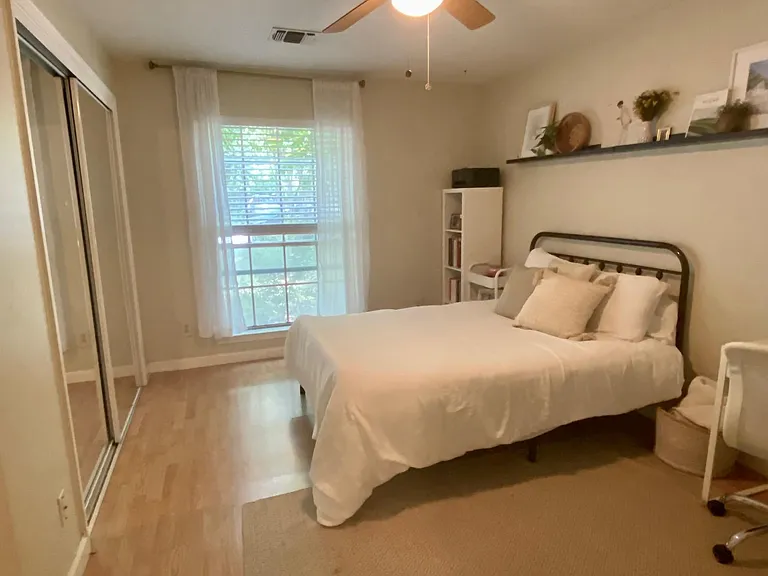 5109 Avenue H — Photo 8