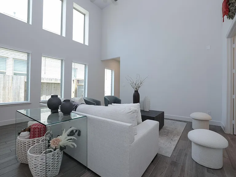 317 Rise Ln — Photo 8